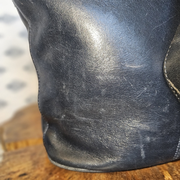 Etienne Aigner Vintage Black Leather Bucket Crossbody Medium Shoulder Bag - Picture 7 of 12